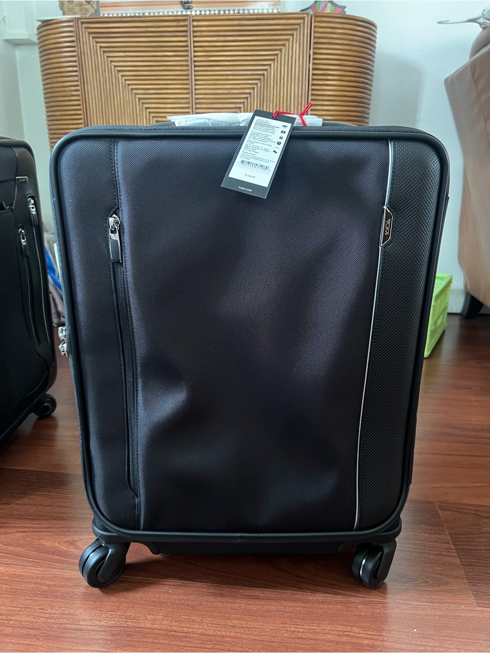 NWT Tumi Black Arrive Spinner Carry-On